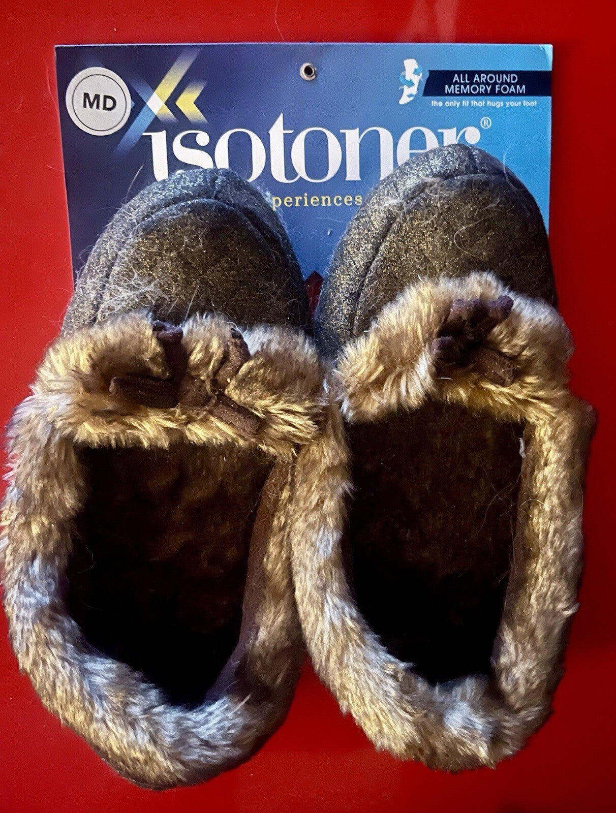 ISOTONER  Slipper Shoes All Around Memory Foam Faux Fur MED
