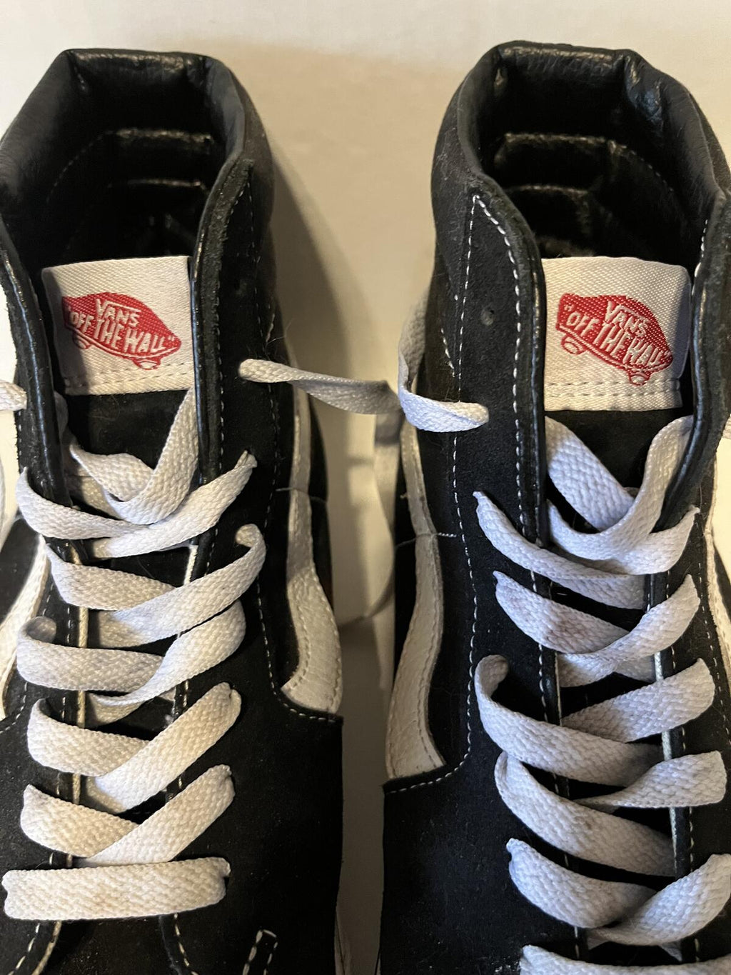 Classic Vans Sk8-Hi Top Sneakers Men’s SZ 9/ Womens 10.5