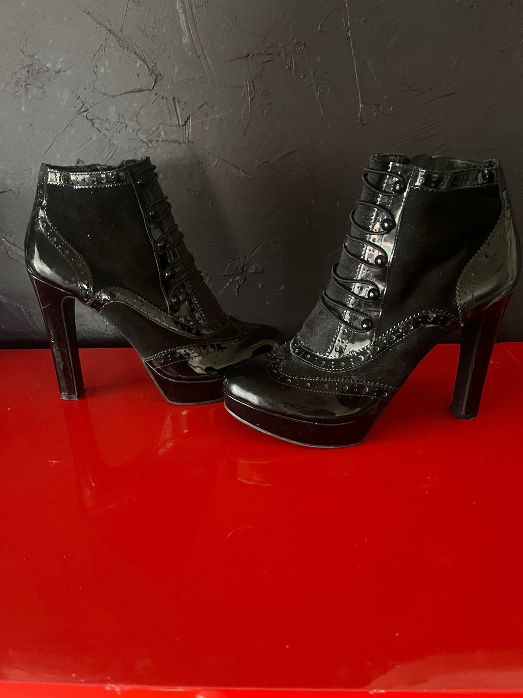 Stylish Ankle Boots by Gianni Bini Size 8M