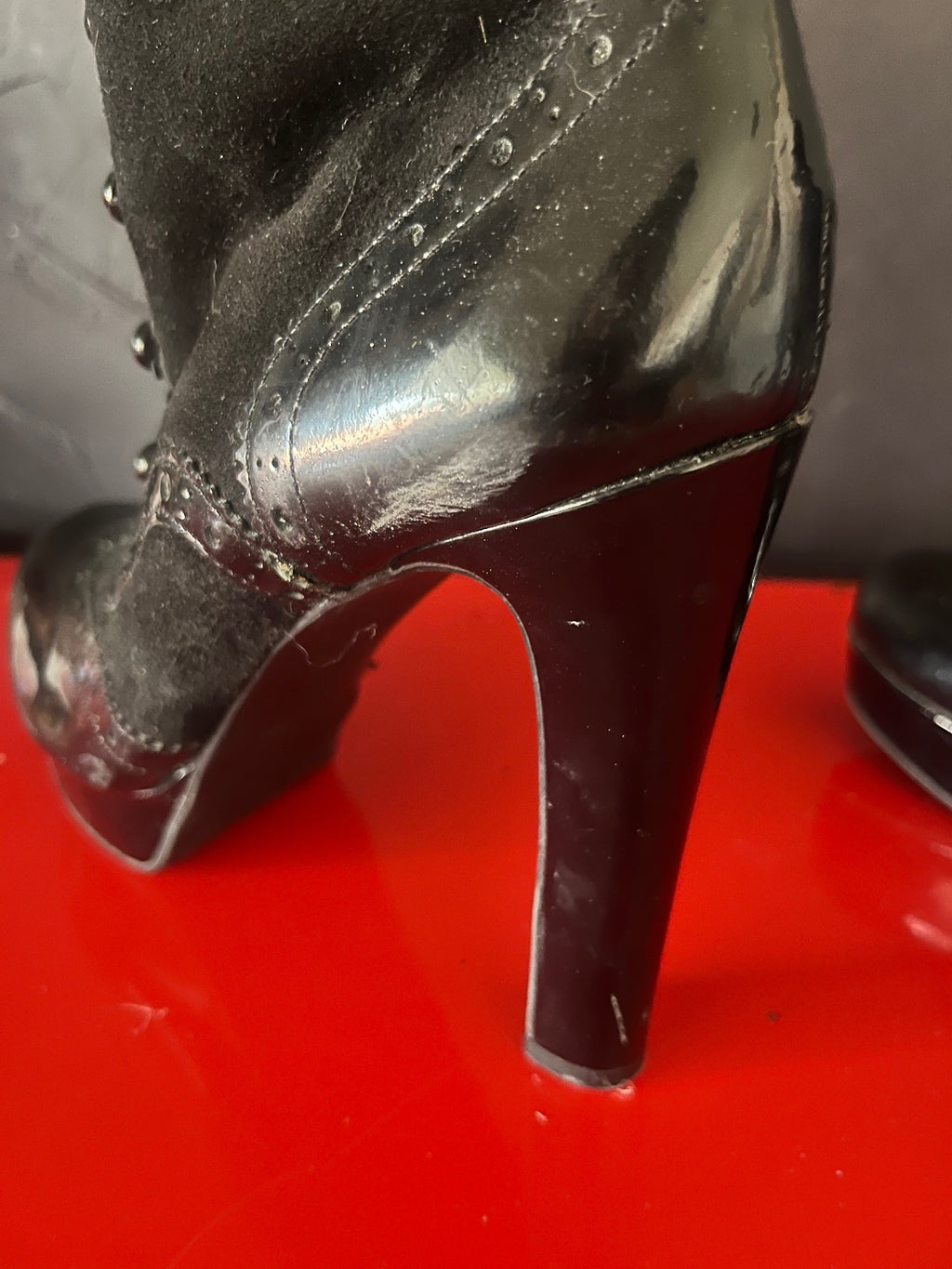 Stylish Ankle Boots by Gianni Bini Size 8M